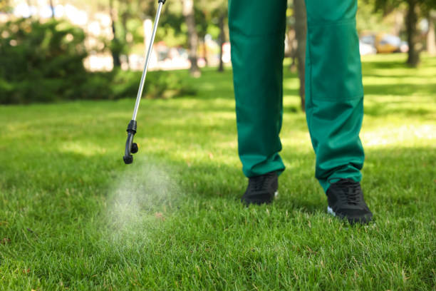 Best Wildlife Control Services  in Lakes Of The Four Seasons, IN